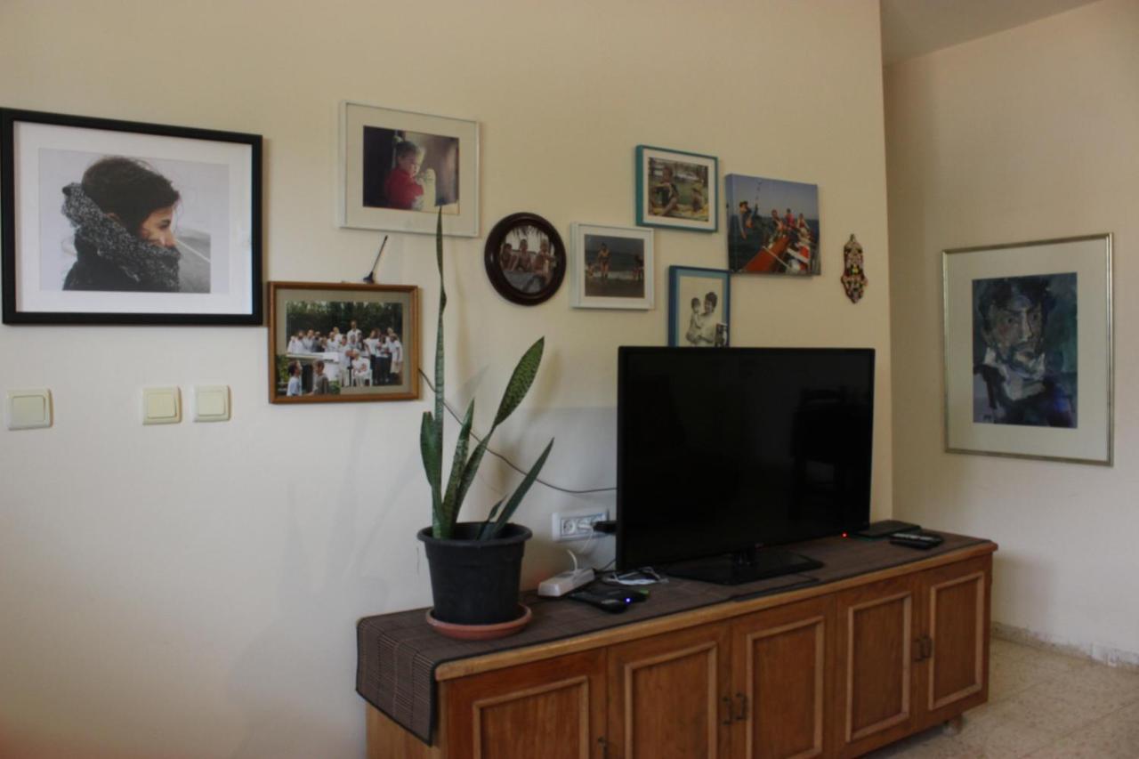 Chez Rothman Sublet Apartment Shadmot Devora Bagian luar foto